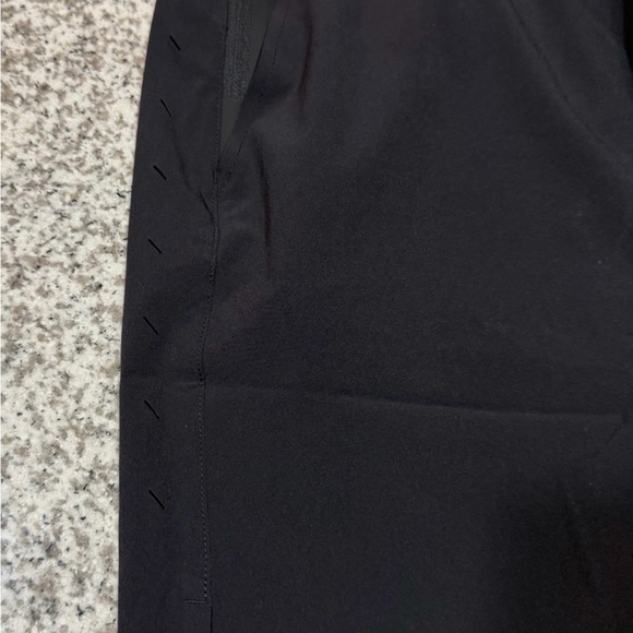 TEN THOUSAND INTERVAL SHORT 7”,
BLACK, LARGE, NO LINER - Picture 6 of 6